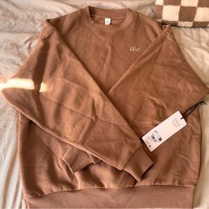 Accolade Crew Neck Pullover